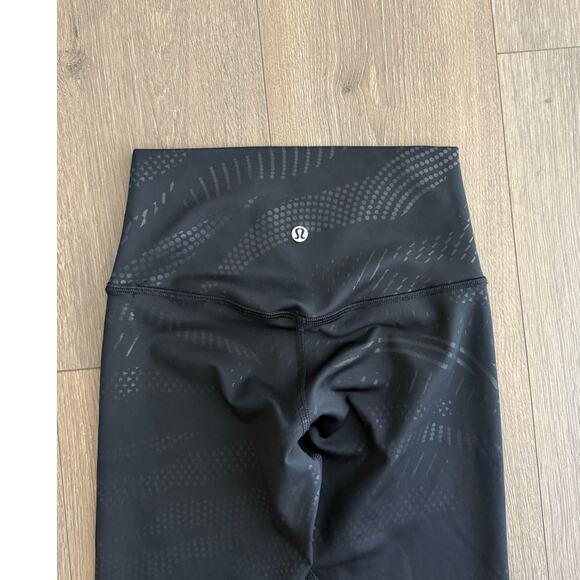 Lululemon Black Leggings‎ EUC Size 2 - Picture 4 of 5